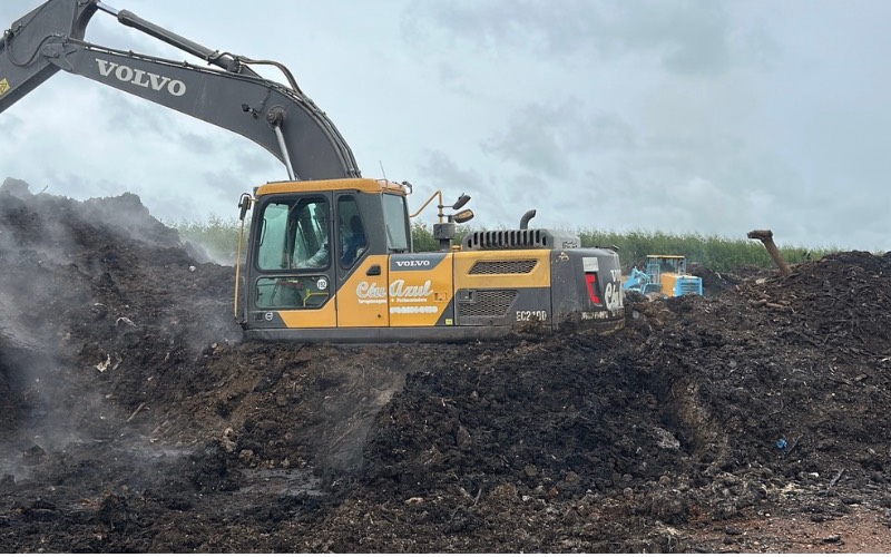 Processo de compostagem termofílica industrial com aeração contínua para resíduos orgânicos